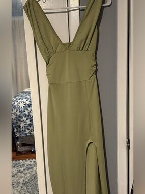 Elegant Olive Green Maxi Dress with Side Slit
